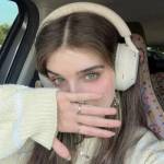 Eliza Cox Profile Picture