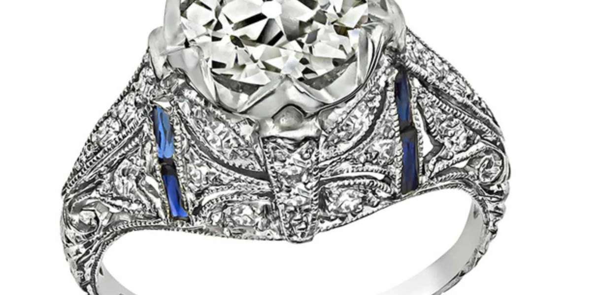 The Distinctive Style and Geometry of Art Deco Engagement Rings